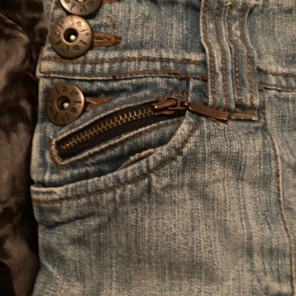 L.e.I Ashley Ultra Lowrise Over All Shorts Blue Denim Zippers Pockets Vintage - Picture 3 of 8